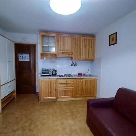 شقة Breakfast Around The Mountains Nebbiu